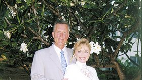 Miroslav Macek si vzal Janu Blochovou 21. března 2001 na ostrově Grenada.