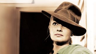 Civilismus, komedie i hororové drama: Jana Brejchová na plátně zářila po šest dekád v nejrůznějších žánrech Civilismus, komedie i hororové drama: Jana Brejchová na plátně zářila po šest dekád v nejrůznějších žánrech