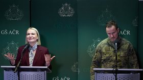 Společná tiskovka ministryně obrany v demisi Jany Černochové (ODS) a náčelníka Karla Řehky (25.11.2025)
