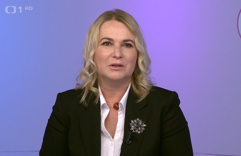 Ministryně obrany Jana Černochová v Otázkách Václava Moravce (9.10.2022)