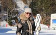 Bývalá miss Jana Doleželová ve Špindlerově Mlyně s lyžemi za čtvrt milionu.