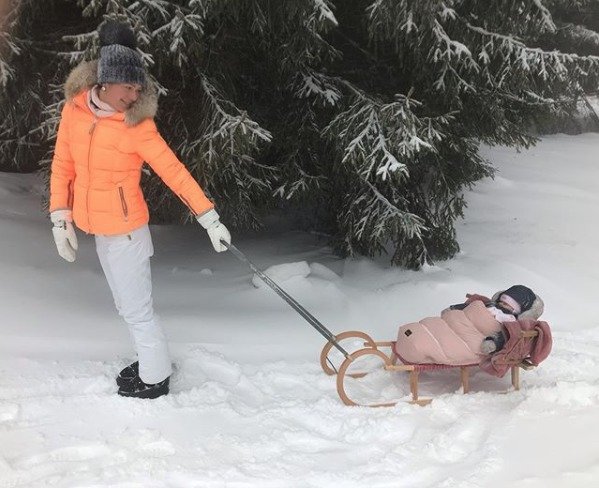 Jana Doleželová s dcerou Verunkou na horách