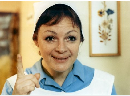 ﷯Jako zdravotní sestra ve filmu Jak básníkům chutná život.