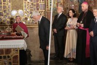 Pavel, Pekarová či Vystrčil odemkli bez Fialy korunovační klenoty. Vystavené budou do konce září