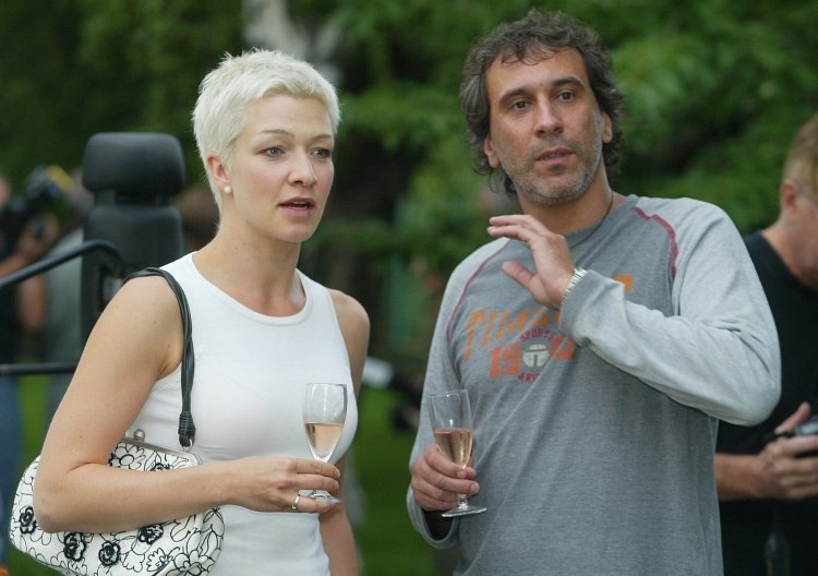 Jeho nemanželskou dcerou je herečka Jana Malá z Ordinace (Davidem na snímku s Suchařípou).