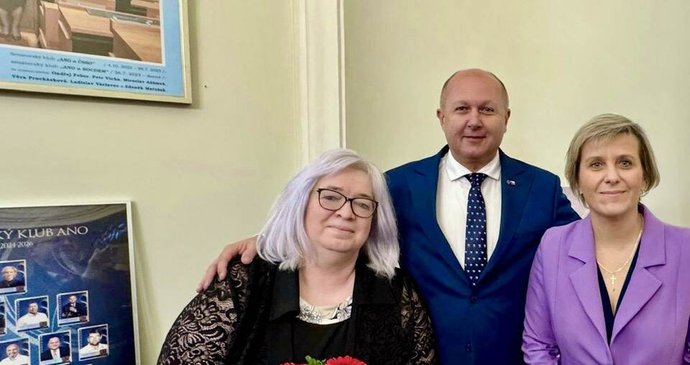 Jana Mračková Vildumetzová s Janou Zwyrtek Hamplovou, novou posilou senátorského klubu ANO