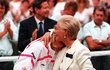 Jana Novotná našla po prohraném wimbledonském finále v roce 1993 útěchu v náruči vévodkyně z Kentu