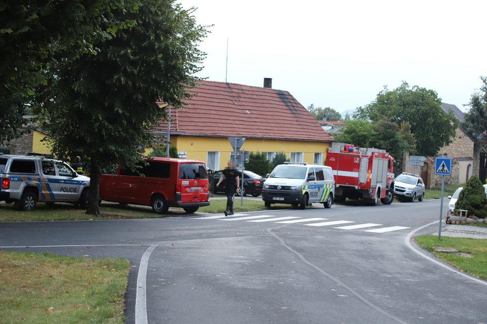 Policisté opět prohledávali okolí domu, kde žila s manželem Jana Paurová