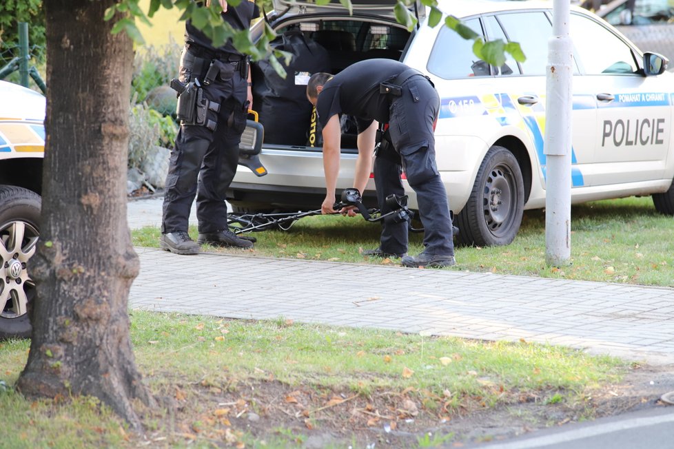 Policie pokračuje ve vyšetřování u domu Paurových