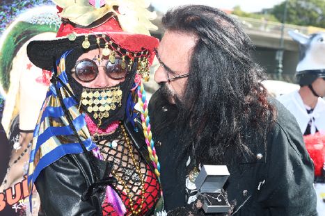 Obrázek: Jana Uriel Kratochvílová: Dostala modrý safír!
