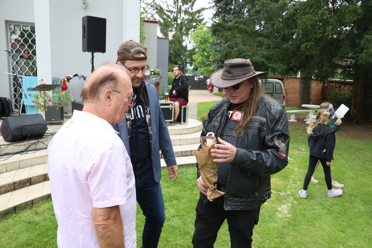 Tradiční letní párty Petra Jandy se nesla ve znamení hesla &#34;NARUBY&#34; 