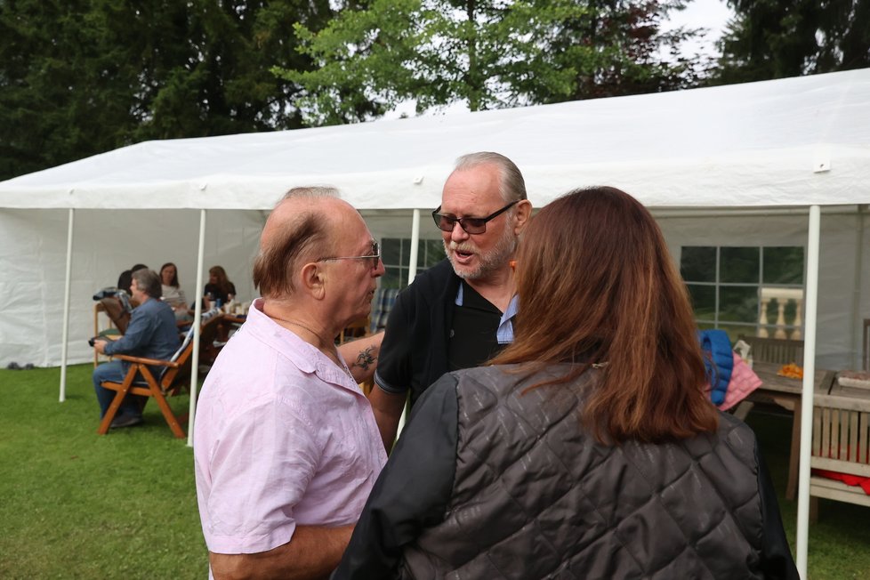 Tradiční letní párty Petra Jandy se nesla ve znamení hesla &#34;NARUBY&#34;