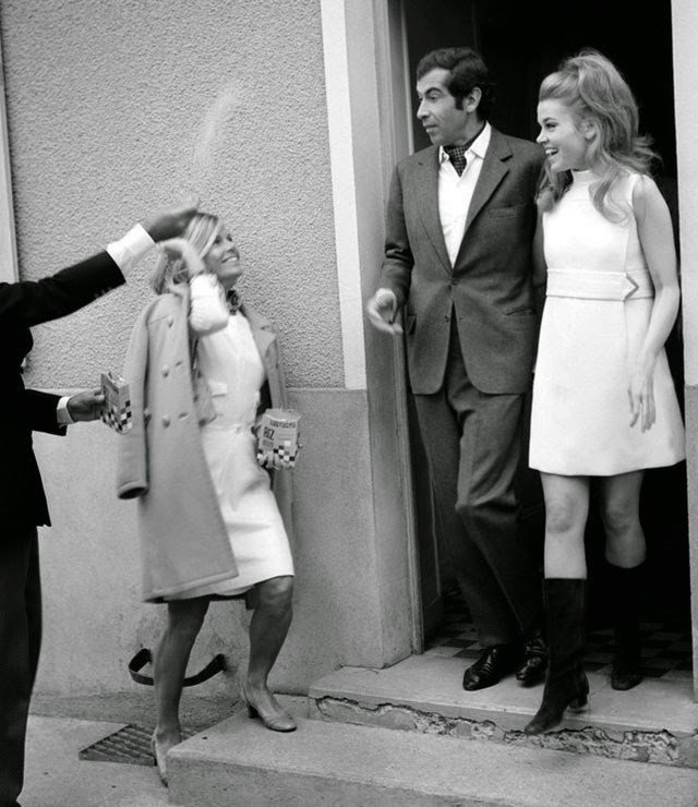 Roger Vadim a Jane Fonda na snímku z jejich svatby, která proběhla v roce 1965. 