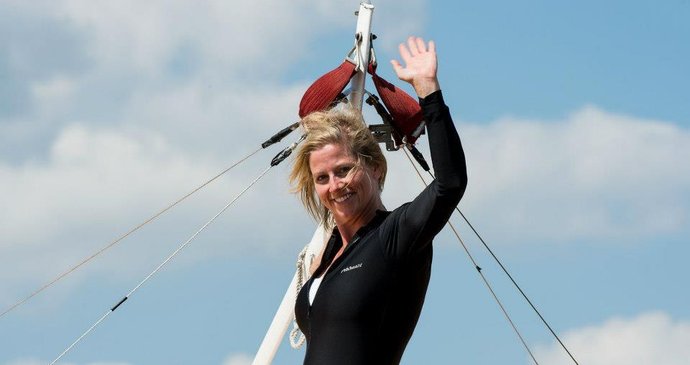 Letecká akrobatka Jane Wicker zemřela při vystoupení