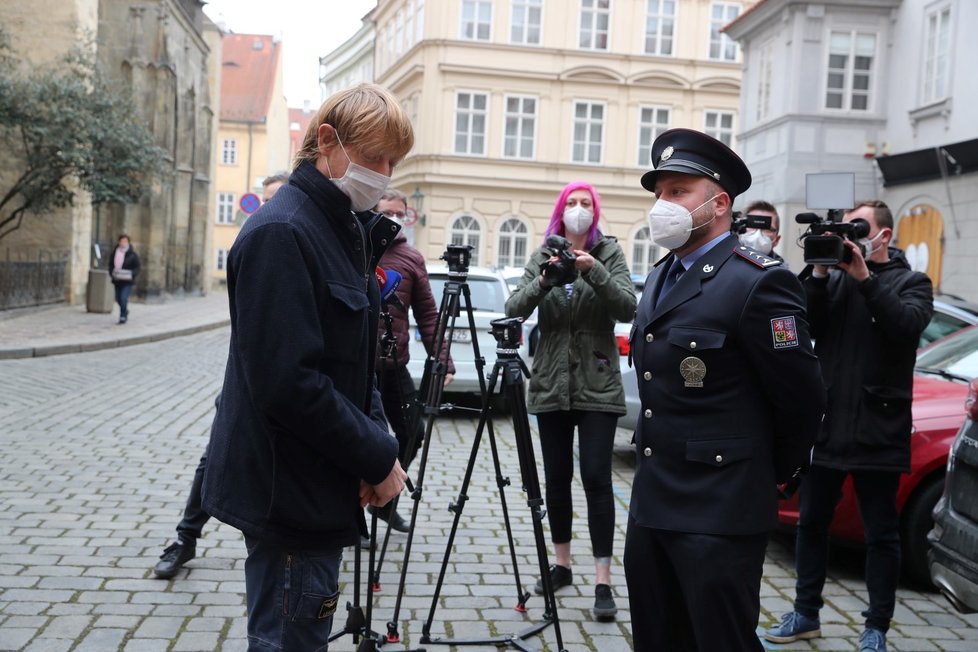 Miliardáři Karlu Janečkovi zloději odcizili Gottův obraz