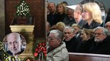 Mrazivé vztahy na pohřbu Jiřího Ornesta (†70): Nevlastní sestra Ester Janečková stála tajně vzadu! 