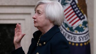 Americká ekonomika prý čelí mnoha hrozbám, Fed přibrzdí růst sazeb