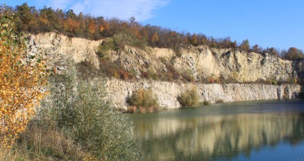 Vstup do zatopeného Lomu Janičův vrch u Mikulova bude Správa Chráněné krajinné oblasti (CHKO) Pálava regulovat.