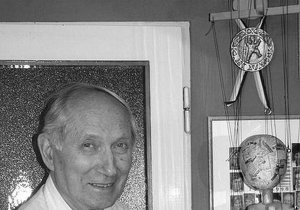 V nedožitých 94. narozeninách zemřel loutkář Jaroslav Janiš, zakladatel amatérský soubor Krnováček.