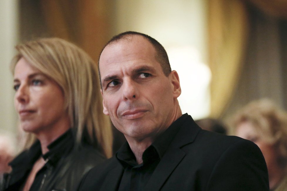 Předchozí řecký ministr financí Varufakis s manželkou Danae