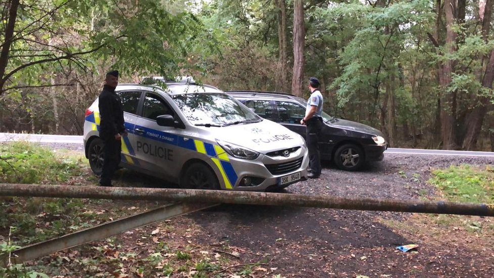 Policisté zadrželi podezřelého krátce po činu.