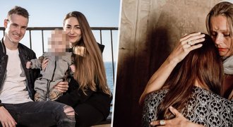 Expartnerka fotbalisty Jankta se »léčí« u ezožínky Houdové: Sexuální zneužívání a domácí násilí!
