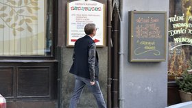 Zde si Janoušek kupoval kuře.