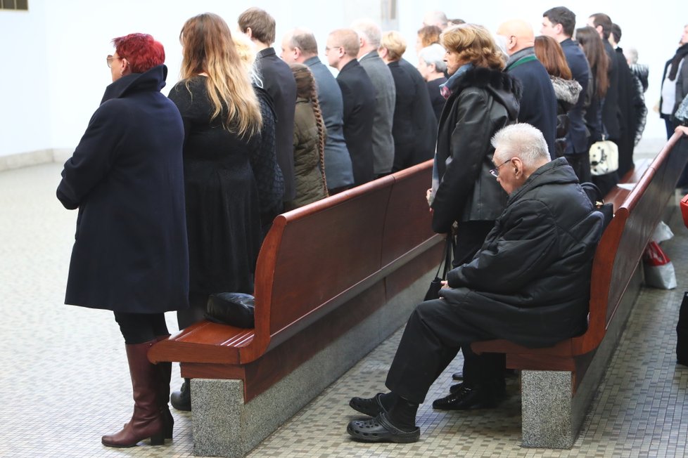 Poslední rozloučení s Aťkou Janouškovovu.