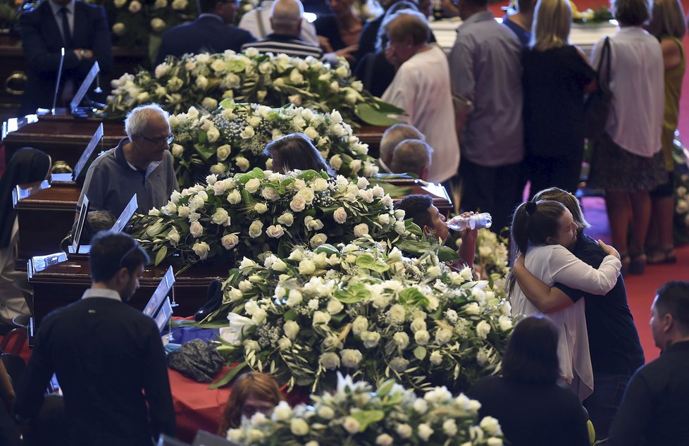 Státní pohřeb obětí pádu dálničního mostu u Janova, (18.08.2018).