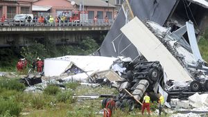 43 mrtvých po pádu dálničního mostu: Tragédii přežil český kamioňák Martin, trauma ho poznamenalo