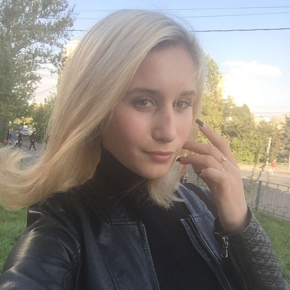Sličná ruská krasobruslařka Anna Janovská