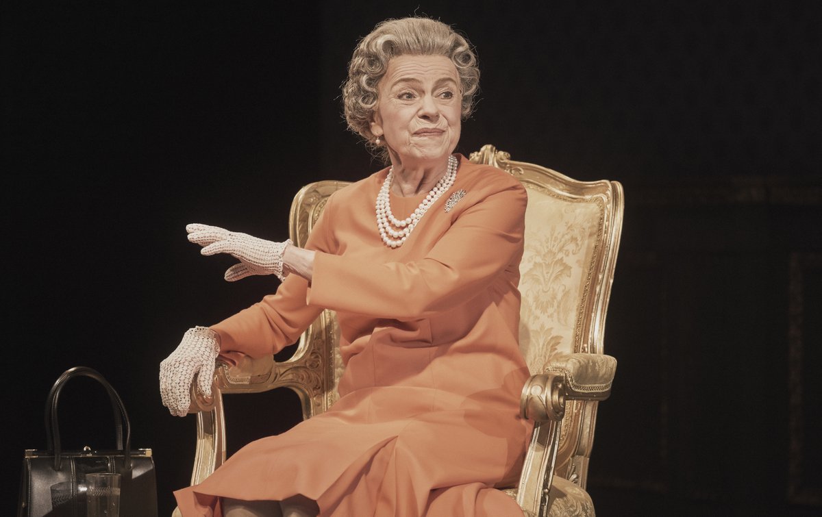 Královna Alžběta II., excelentní výkon  na jevišti Stavovského divadla.