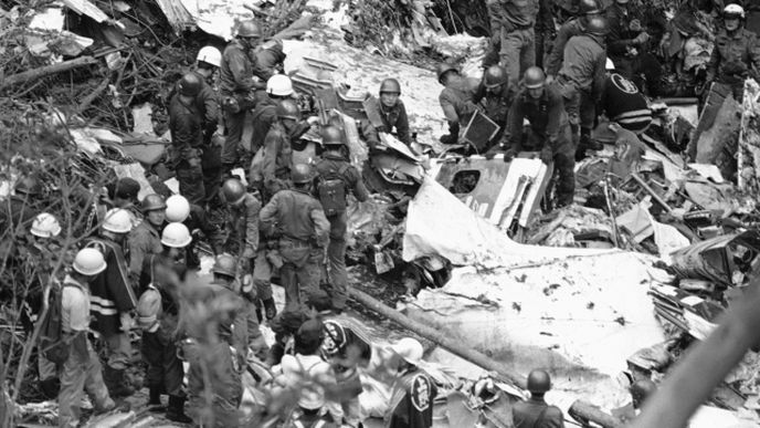 Následky pádu letadla Japan Airlines 123 v roce 1985