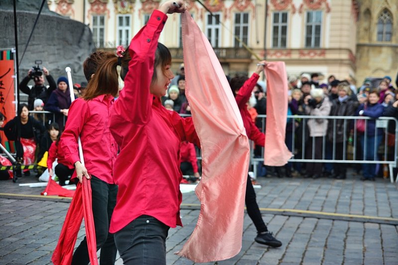 Japan Week Prague slavnostně odstartoval na Staroměstském náměstí.