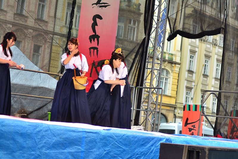 Japan Week Prague slavnostně odstartoval na Staroměstském náměstí.