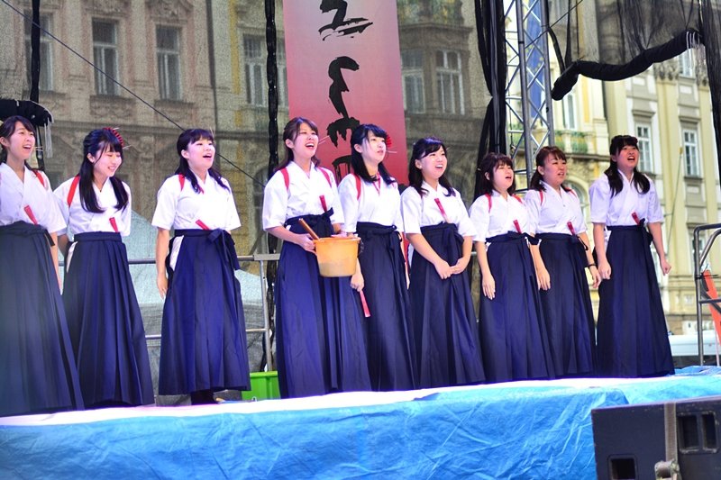 Japan Week Prague slavnostně odstartoval na Staroměstském náměstí.