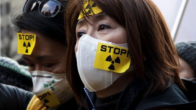 Japonci rok po zemětřesení uspořádali v Tokiu pochod proti jaderné energii.
