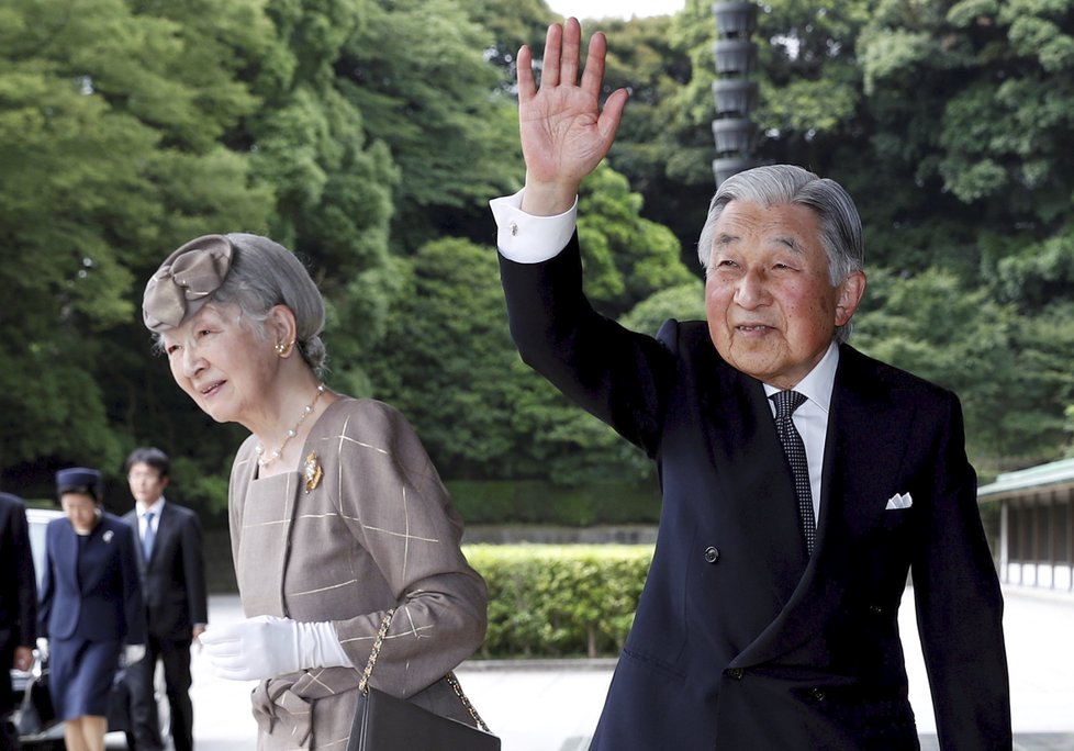 Japonský císař Akihito s manželkou, císařovnou Mičiko.