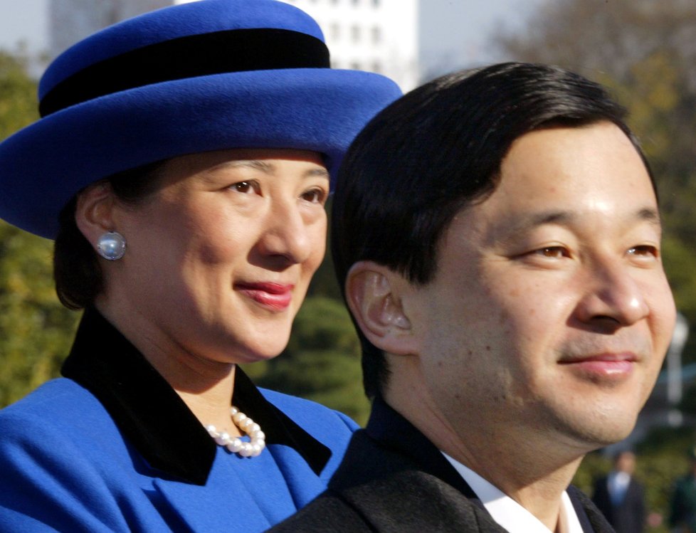 Japonský nový císař Naruhito s manželkou Masako, snímek z roku 2002.