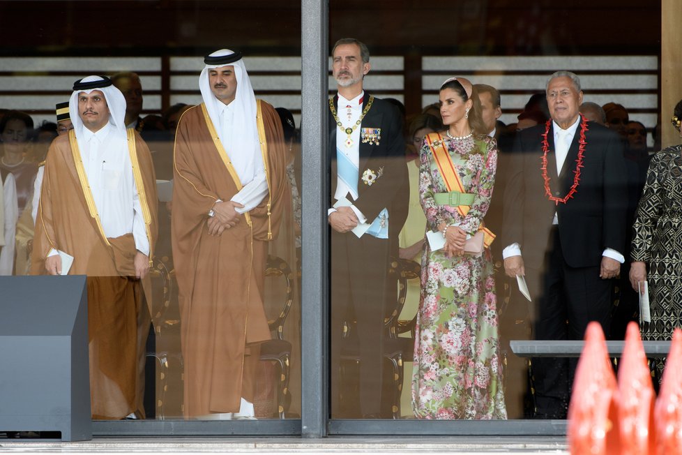 Na intronizaci japonského císaře Naruhita se sjeli hodnostáři z celého světa, na snímku španělský král Felipe VI. s manželkou Letizií, (22.10.2019).