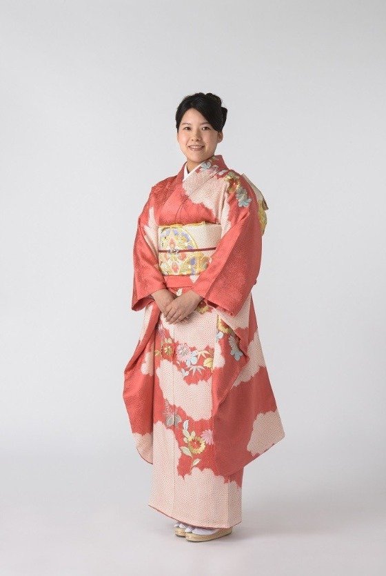 Japonská princezna Ayako kvůli svatbě s neurozeným přijde o titul.