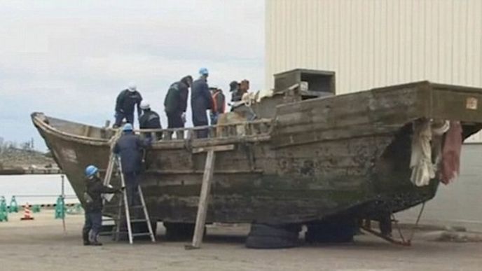 Na březích Japonska se objevila záhadná flotila lodí, ve kterých byli mrtví námořníci