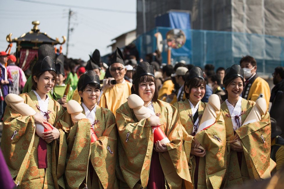 Japonské město Komaki 15. března každý rok zaplaví tisíce penisů. Japonci i turisté tak oslavují hojnost a plodnost.