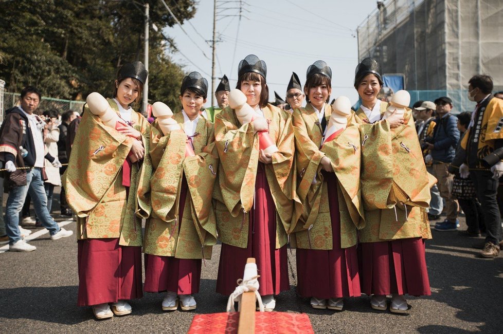 Japonské město Komaki 15. března každý rok zaplaví tisíce penisů. Japonci i turisté tak oslavují hojnost a plodnost.