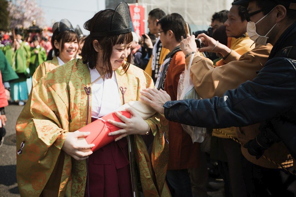 Japonské město Komaki 15. března každý rok zaplaví tisíce penisů. Japonci i turisté tak oslavují hojnost a plodnost.