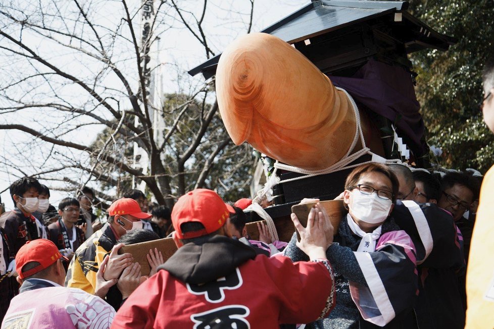 Japonské město Komaki 15. března každý rok zaplaví tisíce penisů. Japonci i turisté tak oslavují hojnost a plodnost.