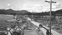 Zkáza po dopadu atomové bomby na Hirošimu v roce 1945.