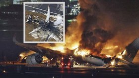 Obří požár letadla v japonském Tokiu (leden 2023)