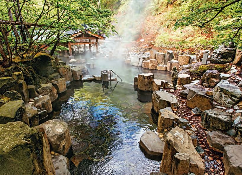 Onsen Takaragawa využívající vodní tok řeky Takaraga