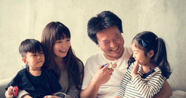 Peníze za dítě: Japonské město nabízí párům statisícovou odměnu za každého potomka